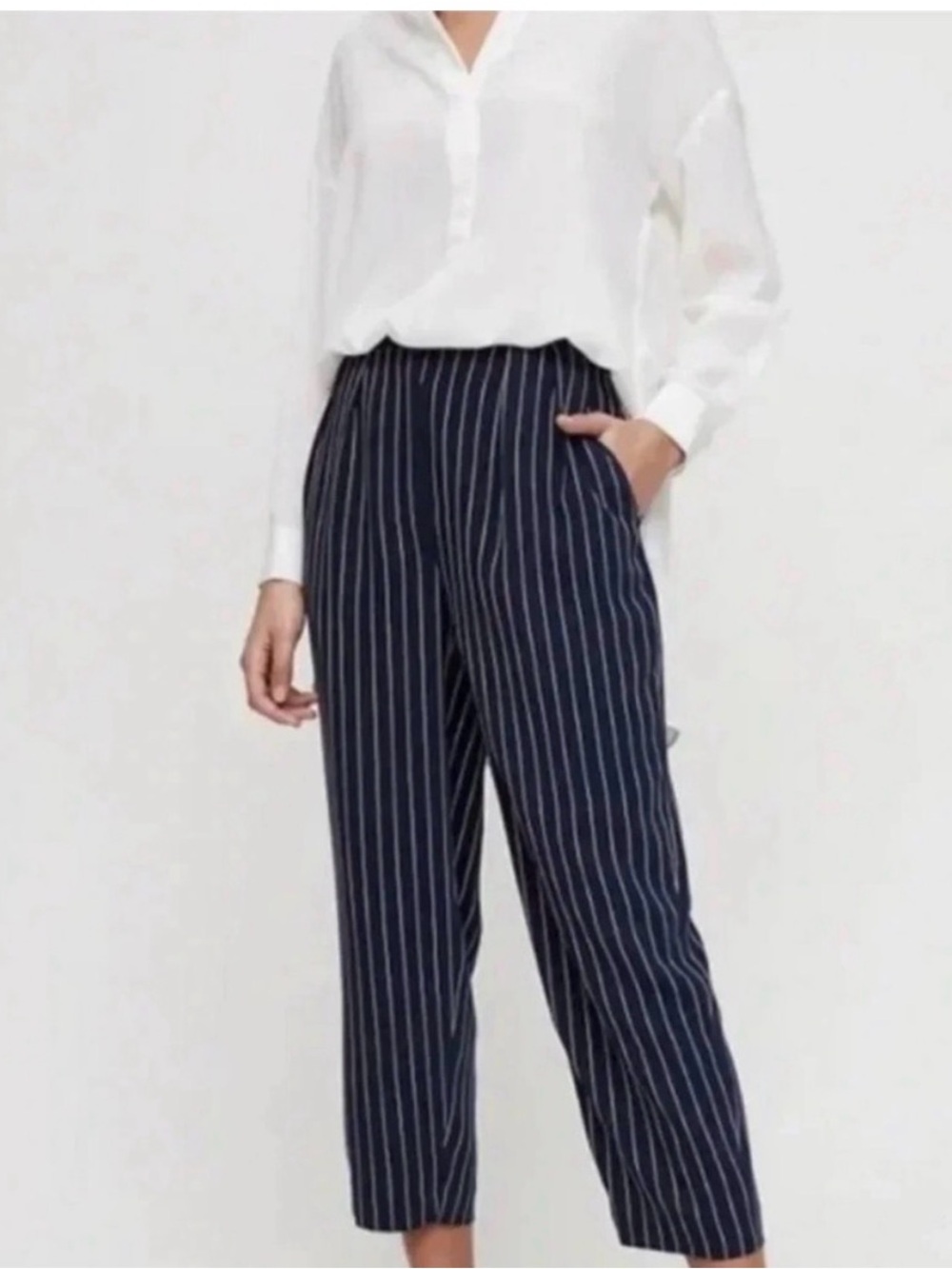 Aritzia Wilfred Navy Pinstripe Wide-Leg Trousers Size 2